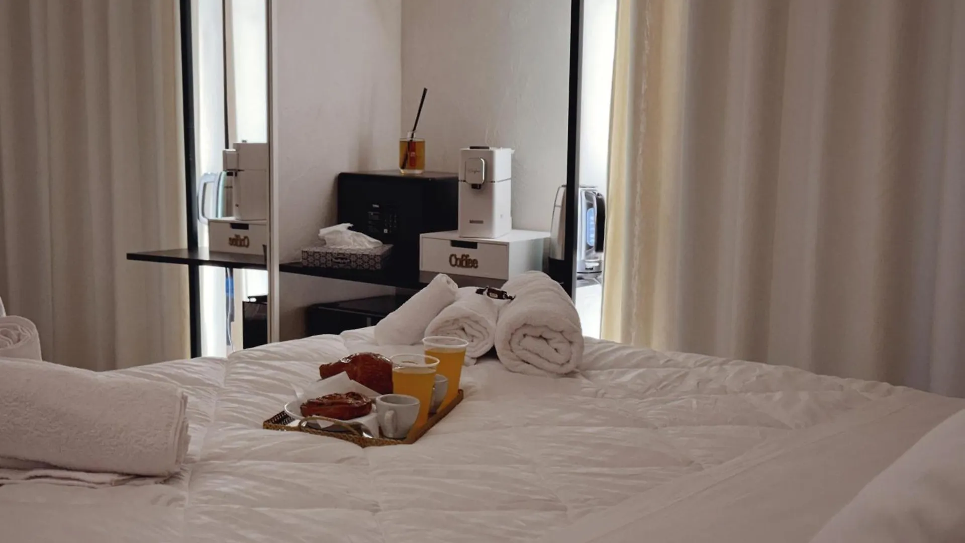 Bed & Breakfast Corona Suite & Rooms Palermo