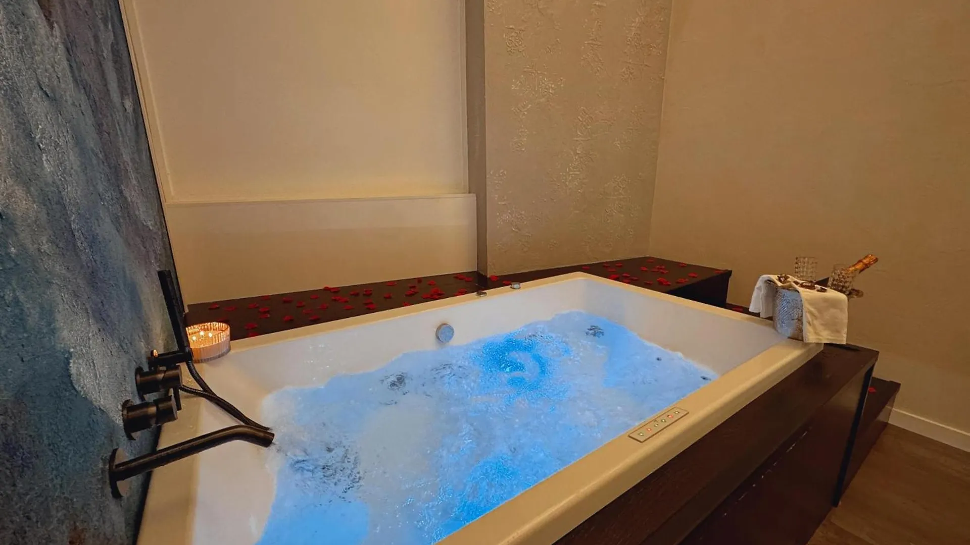 Bed & Breakfast Corona Suite & Rooms Palermo
