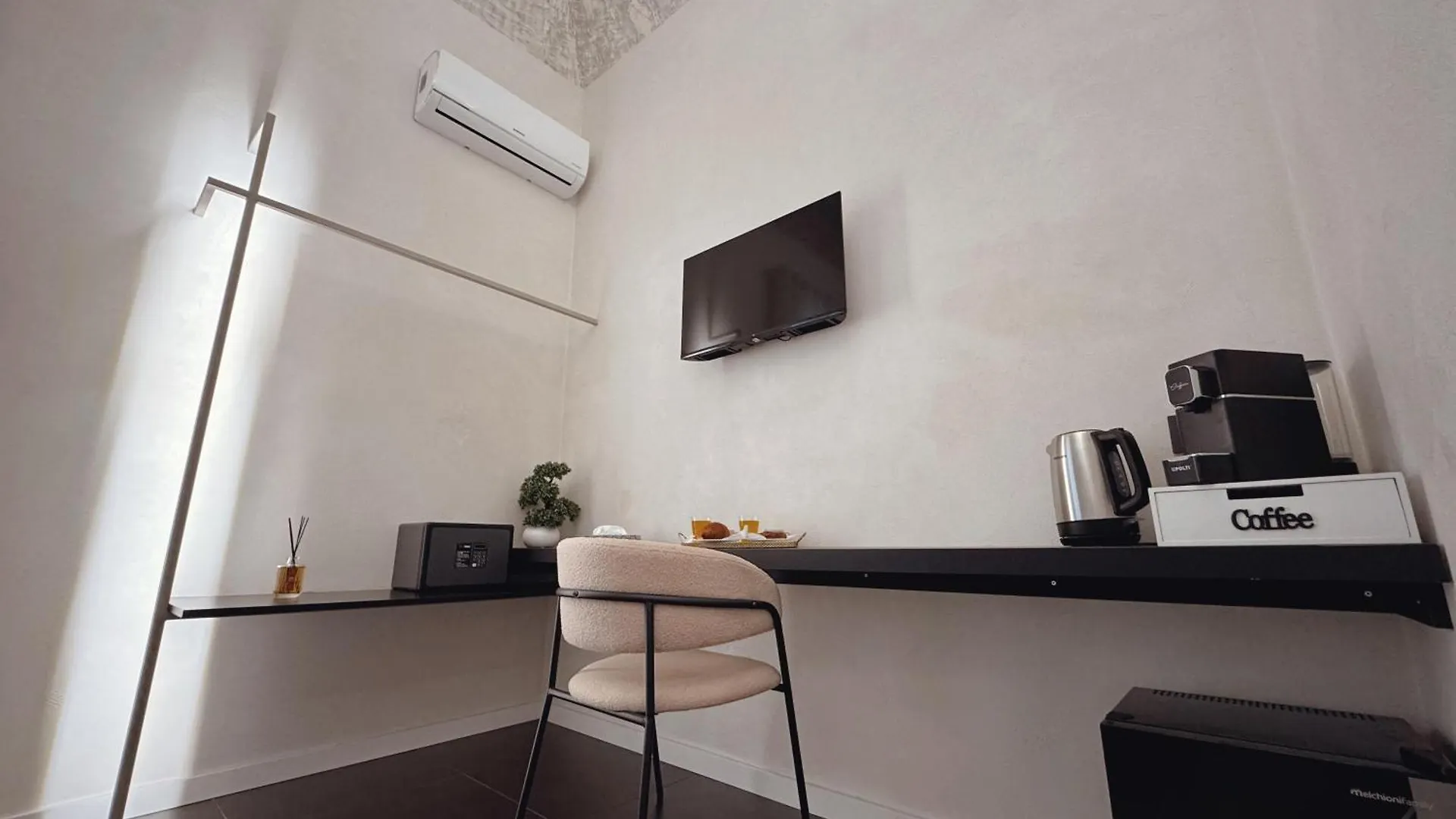 Corona Suite & Rooms Palermo Bed & Breakfast