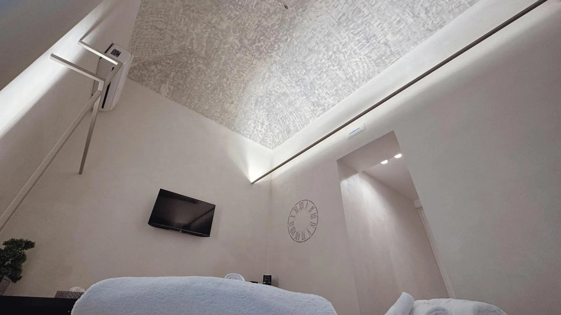 Corona Suite & Rooms Palermo Bed and breakfast